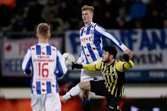 他们在接下 他们在接下